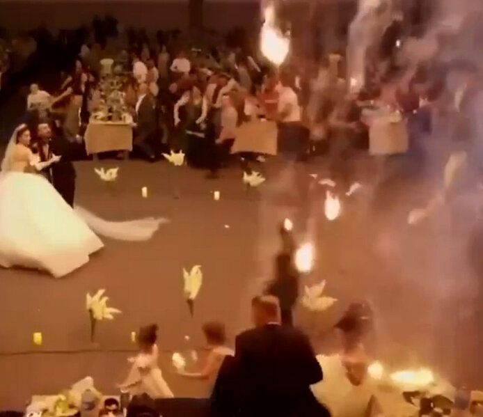 120 nəfərin yanaraq öldüyü toydan DƏHŞƏTLİ VİDEO - Ürəyi zəif olanlar baxmasın!