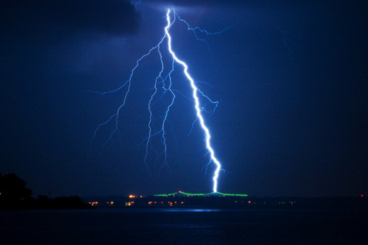 İldırım ovçunun qızını öldürdü