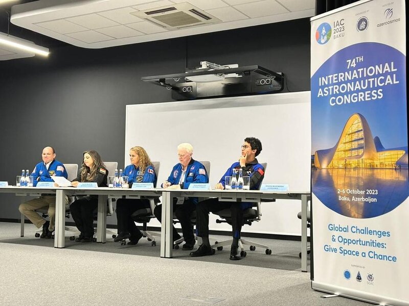 Şəhid övladlarının məşhur astronavtlarla görüşü keçirilib - Fotolar