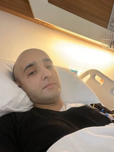 27 yaşlı gənc kəskin leykozdan əziyyət çəkir: Yaşamağa ümidi qalmayıb - FOTO