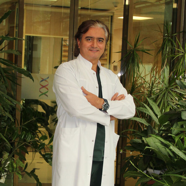 Respublikanski"də nə baş verir: Elviz Qasımov kimə arxalanır?