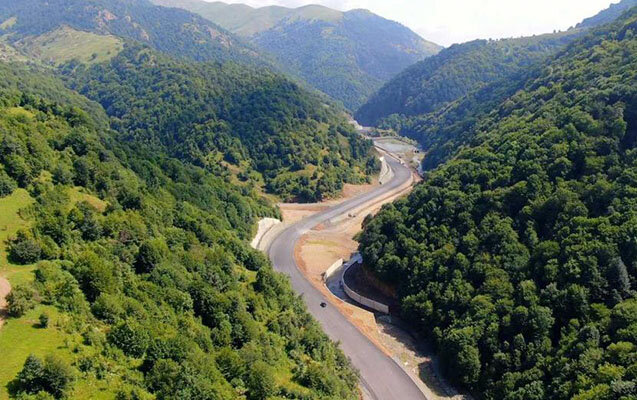 "Qarabağ və Şərqi Zəngəzurda daha 12 yol layihəsi başa çatdırılacaq"