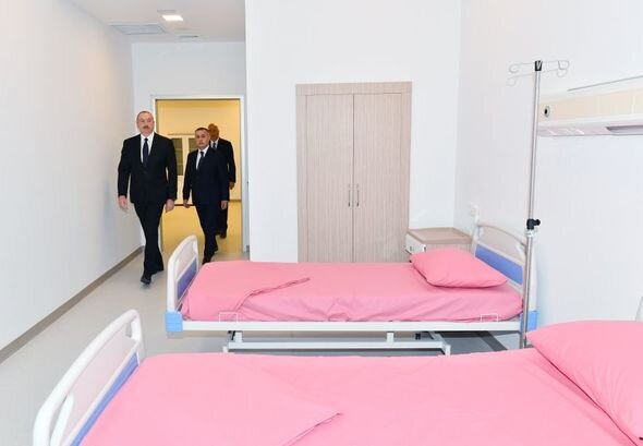 İlham Əliyev Sumqayıtda 2 saylı şəhər xəstəxanasının yeni binasının açılışında iştirak edib - FOTO