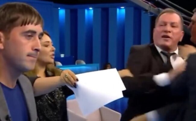 "Xəzər TV"nin efirində növbəti dava - Video