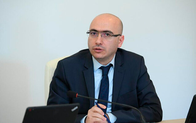 Baş katib işdən çıxarılan məşqçinin yerinə əmisi oğlunu gətirir?