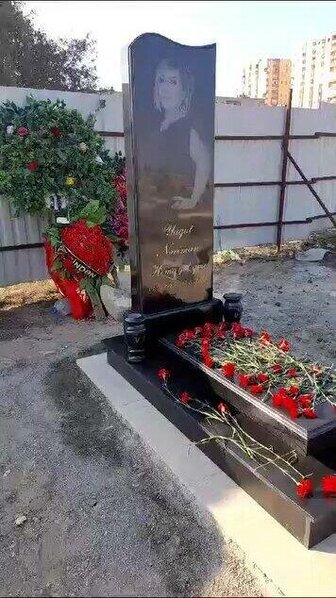 Əri tərəfindən öldürülən müğənninin məzarı - FOTO