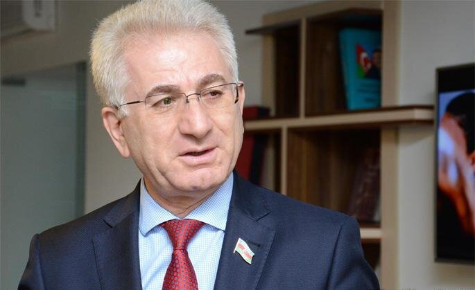 Komitə sədri təhsil müəssisələrindəki psixoloqların sayından gileylənib