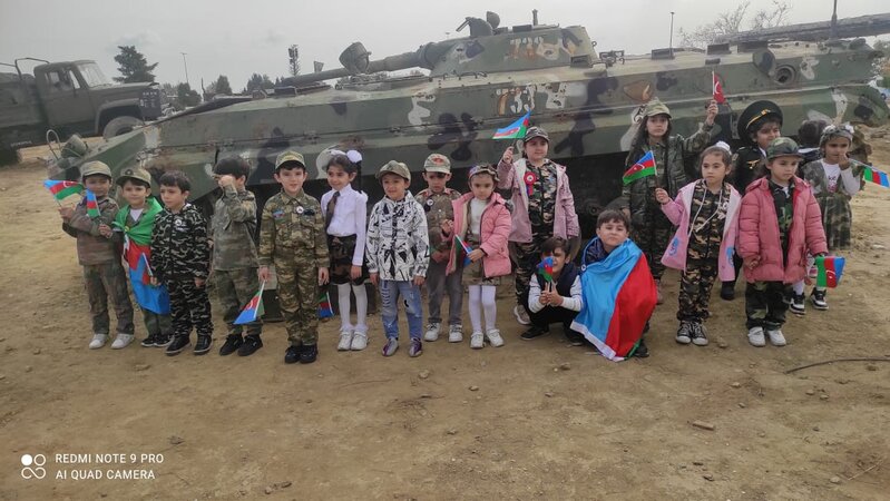 265 №-li tam orta məktəbin 1c sinifi Hərbi Qənimətlər Parkını ziyarət ediblər