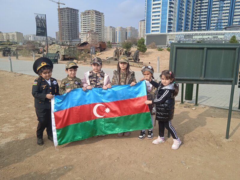 265 №-li tam orta məktəbin 1c sinifi Hərbi Qənimətlər Parkını ziyarət ediblər