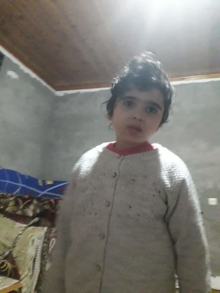 13 yaşlı İlahənin anası fəryad edir: "Atası öləndən sonra dərmanlarını ala bilməmişik" - FOTO