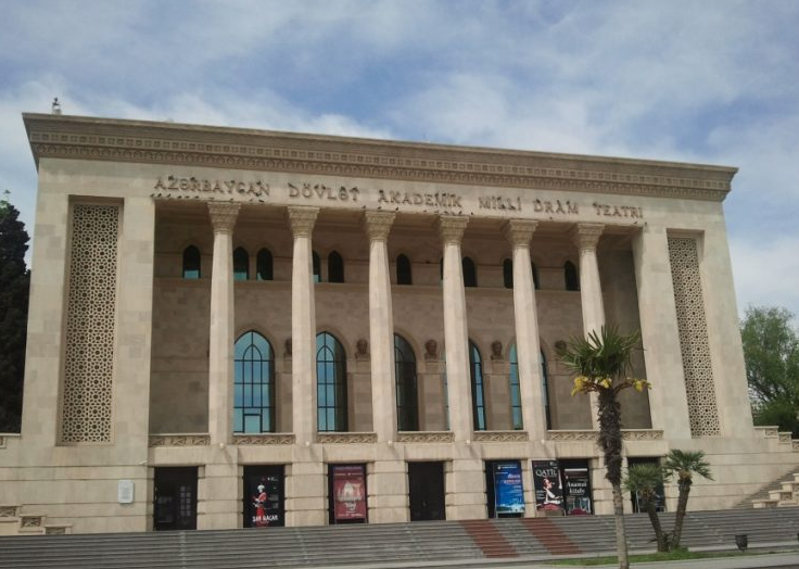 "Azdrama"dan 10-a yaxın işçi teatrdan qovuldu: "Deyirlər ki, qocalmısınız, daha bəsdir…"