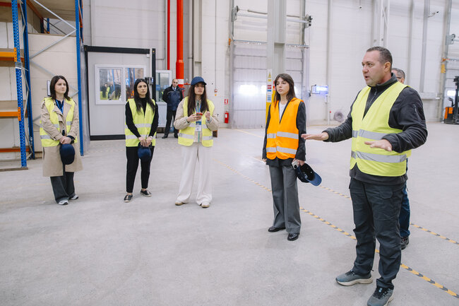 "Avromed Company" MMC müasir texnologiyalı farmasevtik deposuna media turu təşkil etdi