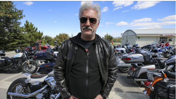 Türkiyəli nazirdən azərbaycanəsilli aktyoru tənqid edənlərə CAVAB - FOTO/VİDEO