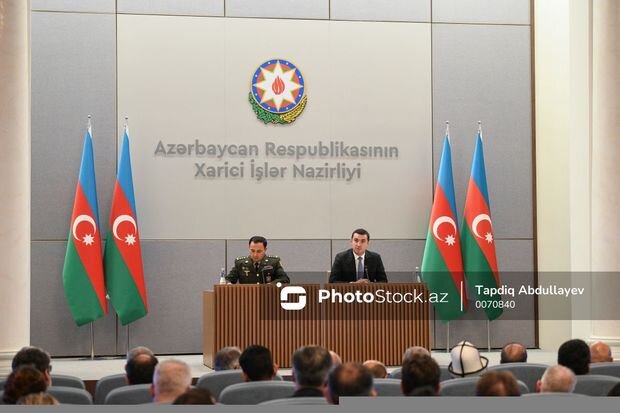 XİN və Müdafiə Nazirliyinin birgə brifinqi başladı - FOTO/VİDEO