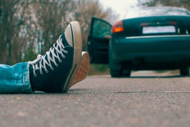 Gəncədə 19 yaşlı oğlanı maşın vurub