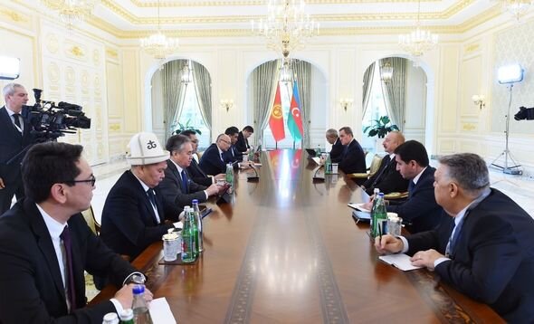 Azərbaycan Prezidenti qırğızıstanlı həmkarı ilə görüşüb - FOTO