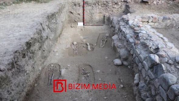 Azərbaycanda 700 il əvvələ aid tarixi abidə MƏHV EDİLİR - FOTO