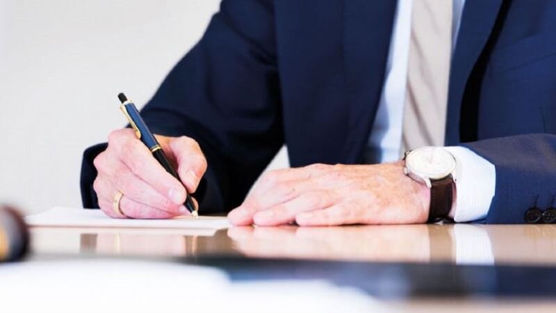 Şagirdi döydüyü deyilən idarə müdiri vəzifəsindən azad edildi (FOTO)