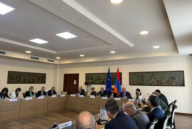Ermənistan Təhlükəsizlik Şurasının katibi Avropa İttifaqının nümayəndə heyəti ilə görüşüb