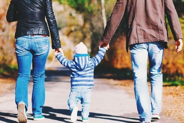 Azərbaycanda övladlığa verilən uşaqların sayı açıqlanıb