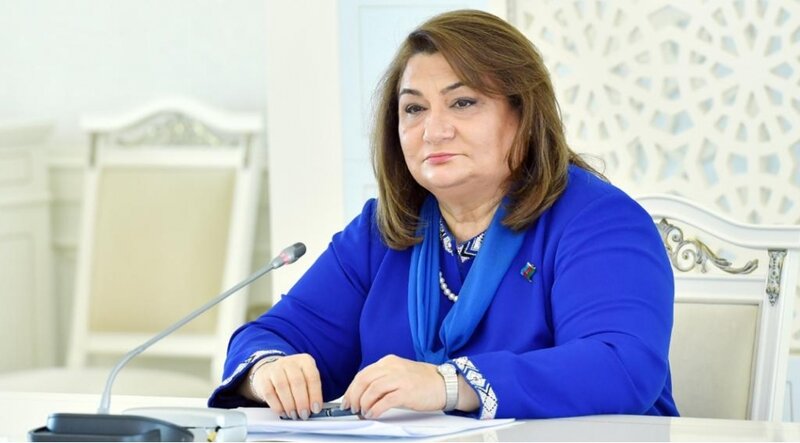 Milli Məclisin komitə sədri erkən nikahlara görə axundları ittiham edib