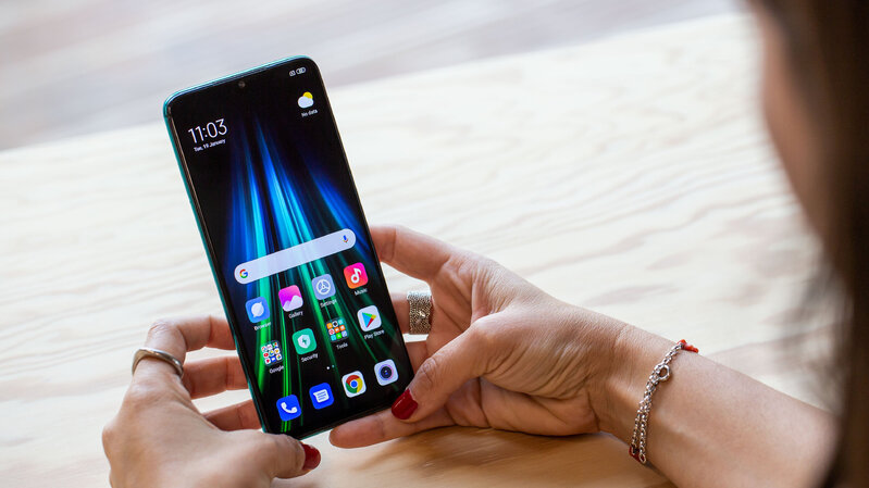 Smartfon işlədənlərin NƏZƏRİNƏ - Bu halda sağlamlığınız üçün TƏHLÜKƏ YARANIR