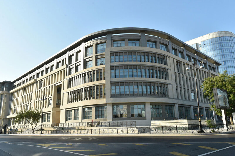 Bakıda məşhur məktəbdə 10 şagird və müəllimin qızılcaya yoluxması iddiasına RƏSMİ CAVAB