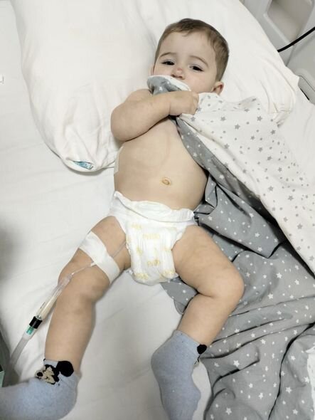 10 aylıq körpənin dəstəyinizə ehtiyacı var: Təcili əməliyyat olunmalıdır - FOTO