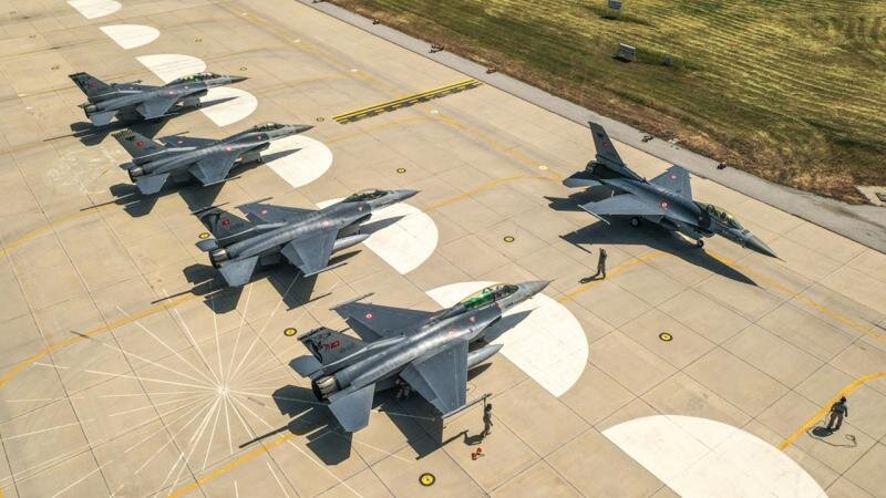 Türkiyə təyyarələri NATO hava məkanını qoruyur