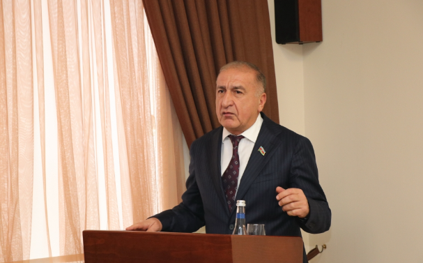 Xanlar Vəliyev: "Heydər Əliyev hafizələrdə əbədiyaşarlıq qazanmışdır"