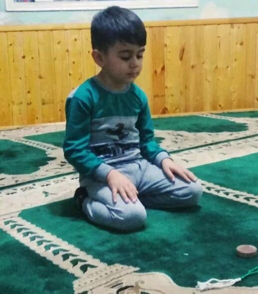 Nadir anadangəlmə anomaliyadan əziyyət çəkən Tuncayın anasından YARDIM ÇAĞIRIŞI - FOTO