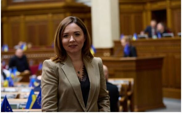 Ukrayna prezidentini qadın təmsil edəcək - FOTO