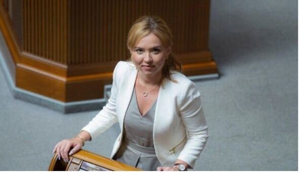 Ukrayna prezidentini qadın təmsil edəcək - FOTO