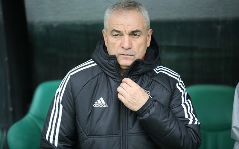 "Beşiktaş" klubu baş məşqçisini 41 gündən sonra istefaya göndərib