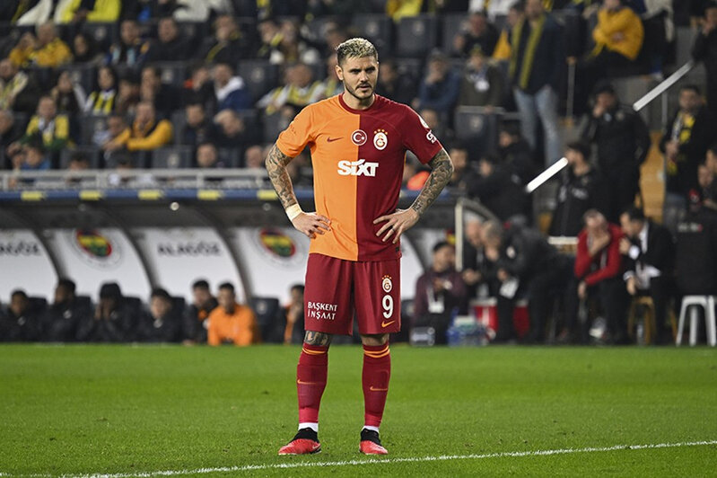 İkardinin derbidə yanaq sümüyü sınıb - FOTO