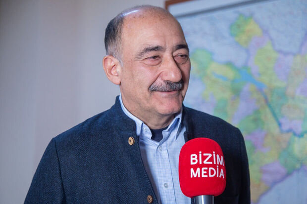 Əbülfəs Qarayev: "İşdən çıxmış adamla əlaqə saxlamağa çəkinirlər" - VİDEO