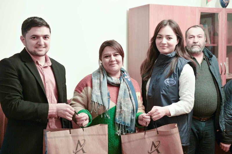 "Azərduz" Yeni il münasibətilə sakinləri təbrik etdi