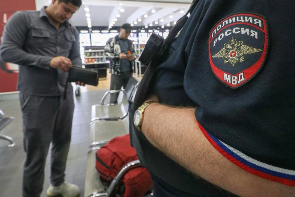 Moskvada miqrantlara QR-kodlu xüsusi şəxsiyyət vəsiqələri veriləcək