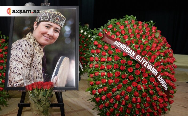 Mehriban Əliyeva Aygün Bəylərin vida mərasiminə əklil göndərdi - Foto