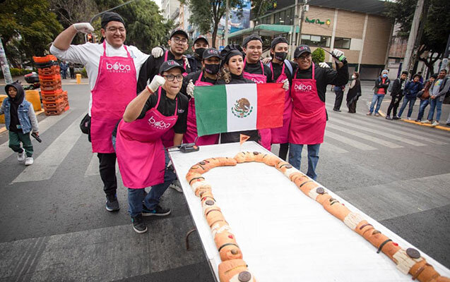 Bişirdikləri ilə Ginnesin Rekordlar kitabına düşdülər - Fotolar
