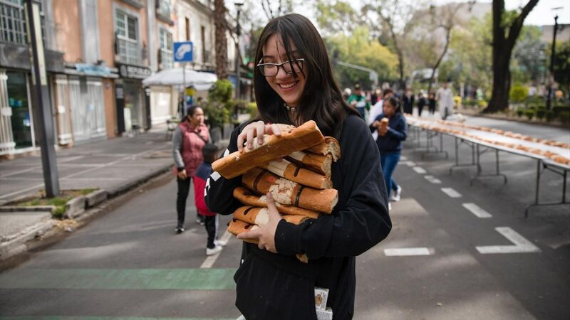 Bişirdikləri ilə Ginnesin Rekordlar kitabına düşdülər - Fotolar
