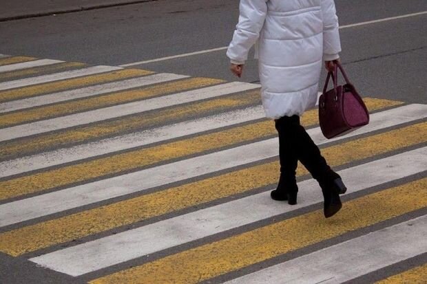 Xətai rayonunda 55 yaşlı qadını avtomobil vurub