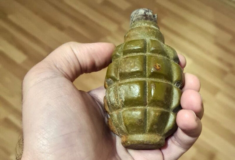 Azərbaycanlı müğənninin maşınına QUMBARA ATIBLAR - VİDEO