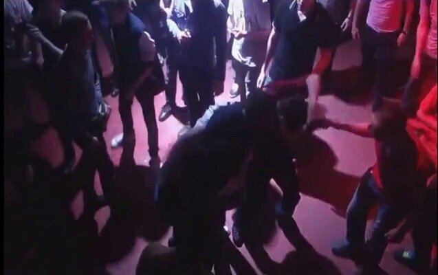 Kafedə kişini döyüb xəstəxanalıq etdilər