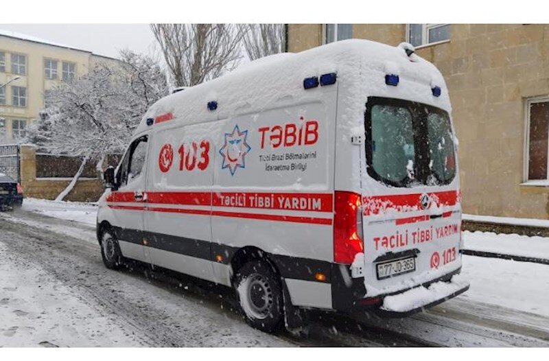 "Qarlı havada 60 nəfər xəsarət alıb" — TƏBİB