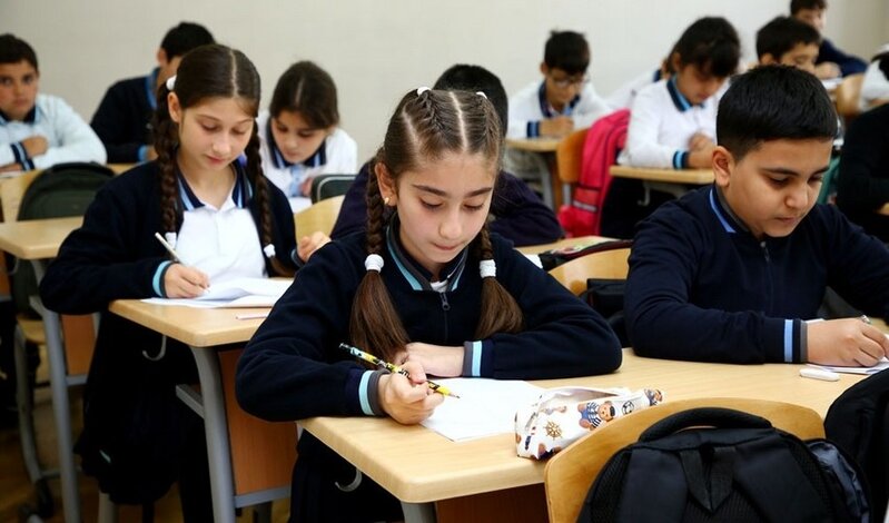 Hava şəraiti ilə əlaqədar Bakı məktəblərində davamiyyət necədir?