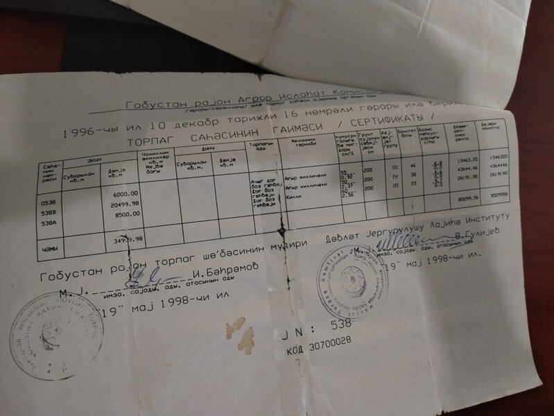 Qobustanda vətəndaşın qanuni torpağını bələdiyyə sədri zəbt edib - ŞİKAYƏT