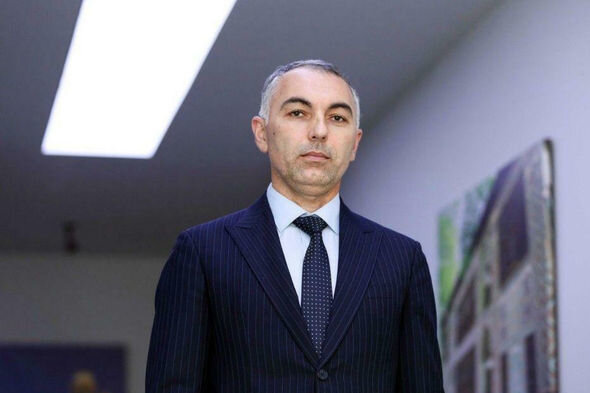 Sürücülük təlimi verən şəxs dərs zamanı "TikTok"da canlı yayım açıb: Qəza olsa, günahkar kimdir? - FOTO/VİDEO