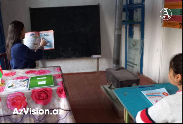 Bir qızcığaz üçün məktəb: "Bəzən onun üçün şagird oluram" - FOTO