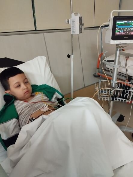 Leykozdan əziyyət çəkən Turanın anası: "Sizə yalvarıram, bu çətin yolda bizi tək buraxmayın" - FOTO